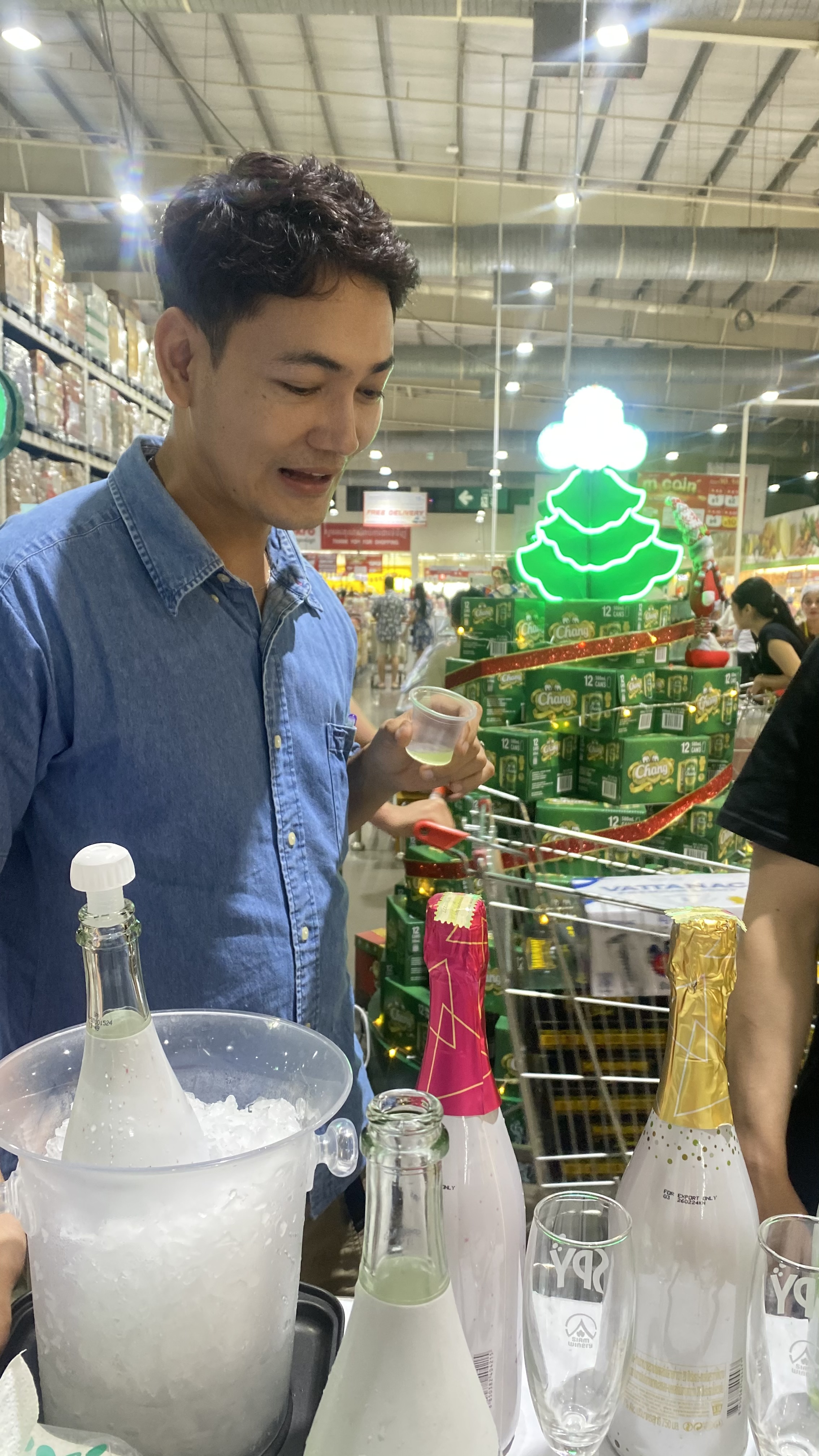 Sparkling Fruit Wine Testing Success at Makro Market Day 3 Highlights - Image 19